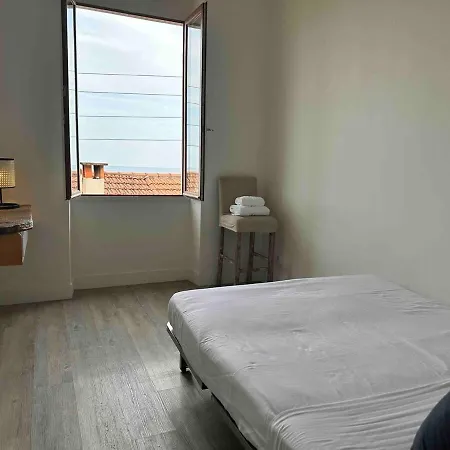 Peyronnet - Fabulous 2 Bedrooms - Sea View - 2min Away * מנטון